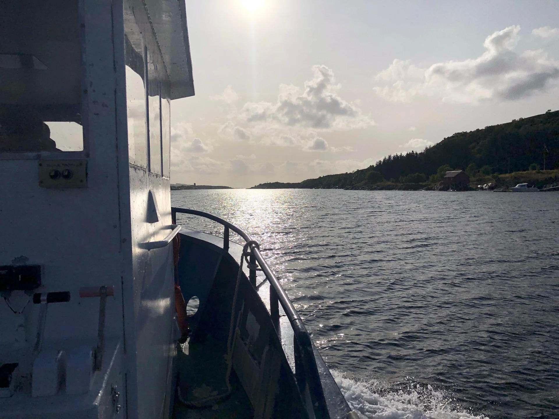 Fiskebår og hav – Helgelandskysten.